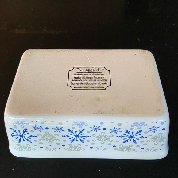 Celebrate It! Mini Snowflake Loaf Pan - Picture 3 of 5